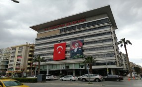 Karşıyaka’da ‘asansör’ ve SDT krizi: Meclis protesto nedeniyle ertelendi!