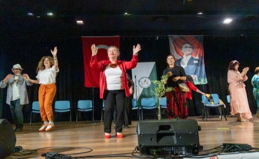 Karşıyaka’nın 3. Yaş Üniversitesi’nde dönem sonu heyecanı