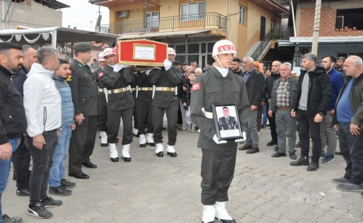 Kazada ölen uzman çavuş, Manisa'da gözyaşlarıyla toprağa verildi