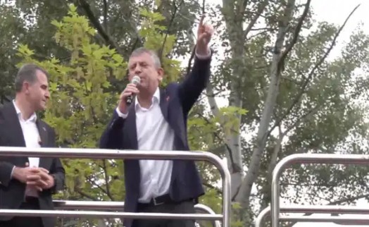 Kitlesel yürüyüş mitinge dönüştü! Özel: 'CHP'yi üçüncü sefer açmak için ben var gücümle çalışacağım'