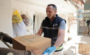 Konak’ta bayram iyiliğe dönüştü: Bağışlar sofralara ulaştırıldı