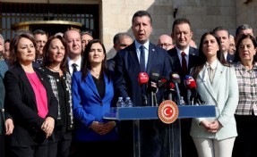 Kurultayda Kılıçdaroğlu'na destek  bildirisini okumuştu: CHP'li vekil İzzet Akbulut isyan etti