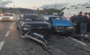 Kütahya’da trafik kazası; 3 yaralı