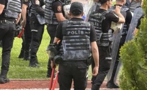 Mahmut Tanal demir kesme makaslı polisi paylaştı!