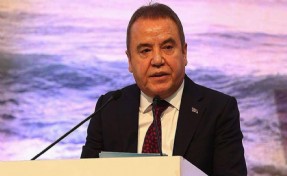 Muhittin Böcek hastaneye kaldırıldı