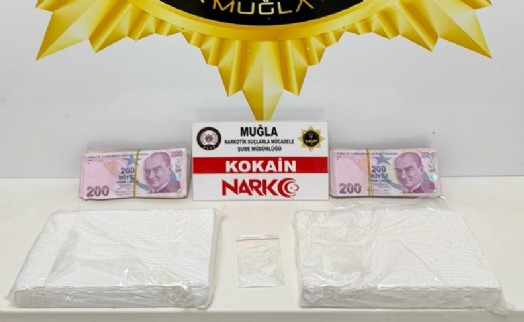 Otobüste baskın: Üzerinden 2 kilo kokain çıktı!