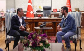 SOL Parti'den Özgür Özel'e ziyaret: 'Dayanışmanın ötesinde birleşik mücadele gerekli'
