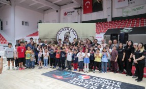 Satranç tutkunları Aliağa’da buluştu... Başkan Acar: ‘Dünya şampiyonları çıkacak’
