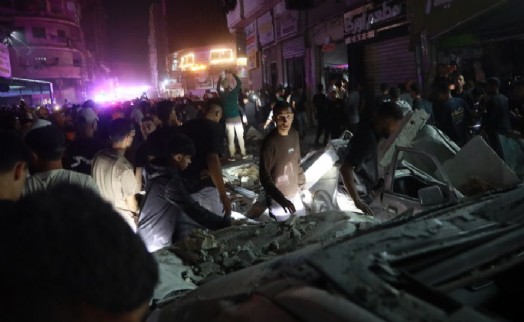 Soykırımcı İsrail Gazze'yi yine vurdu: 8 ölü 17 yaralı