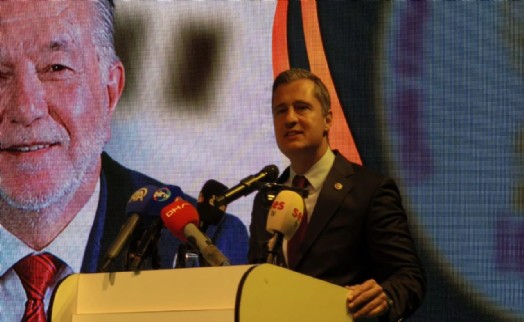 Yücel’den Esnaf Odası’nda AK Parti’ye yanıt: Bu kürsü siyasi propaganda yerli değil!