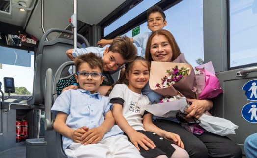 Zerrin Kaptan’a dördüzlerinden sürpriz