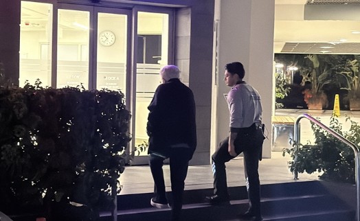 Zülfü Livaneli’nin eşi Ülker Livaneli merdivenden düşerek yaralandı