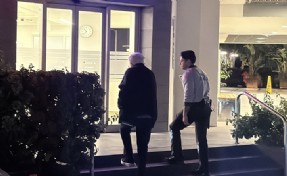 Zülfü Livaneli’nin eşi Ülker Livaneli merdivenden düşerek yaralandı