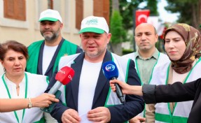 AK Parti İzmir'den çevre mesajı: Bir ağacı yaşatmak geleceği yaşatmaktır