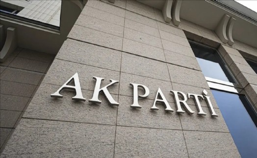 AK Parti'de 'il başkanı' krizi: Tepki istifaları geldi