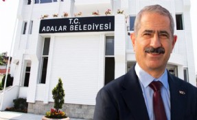 Adalar Belediyesi'ne operasyon: Başkan Ali Ercan Akpolat gözaltına alındı