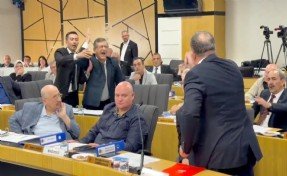 Afyon'da gergin meclis: AK Parti üstünlüğü sağladı!