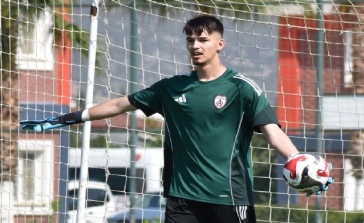 Altınordu'nun 7 penaltı kurtaran kalecisi Süper Lig'e gidiyor