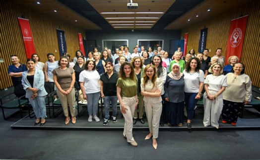 Anneliğin görünmeyen yükü Bornova’da konuşuldu