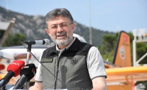 Bakan Yumaklı’dan İzmir'de orman yangınları mesajı: 'Yeşil vatana kalkan olacağız'