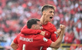 Balçova’da milli heyecan dev ekrana taşınıyor