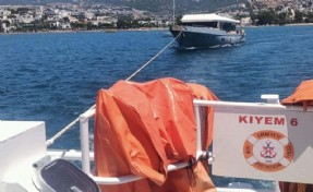 Bodrum'da makine arızası nedeniyle sürüklenen tekne kurtarıldı