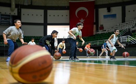 Bornova'da Yaz Spor Kursları kayıtları 30 Haziran'da başlıyor!