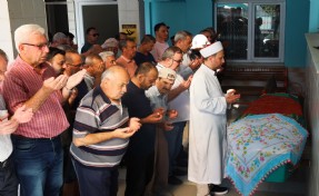 Boşanma aşamasındaki eşi tarafından öldürülen Ulviye son yolculuğuna uğurlandı