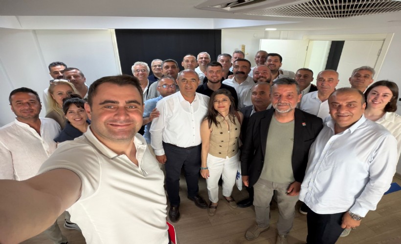 CHP İzmir’de kritik süreç: MYK ile eş zamanlı toplantı! İlçe başkanları istifa mı edecek?