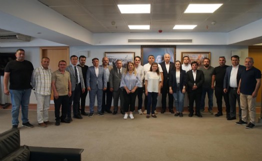 CHP Kemalpaşa'dan Özgür Özel'e tam destek!