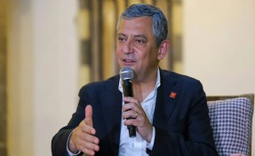CHP kulislerinde yeni parti tartışması: Gençler ayrılığı, yaşlı üyeler CHP'de kalmayı savunuyor
