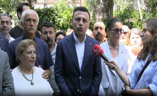 CHP'li Çelik: 'Türkiye bir yol ayrımında, hiç kimse umutsuzluğa kapılmasın'