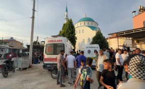 Cami inşaatında 2 işçi iskeleden düştü: 1 ölü, 1 yaralı