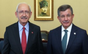 Davutoğlu'ndan CHP Açıklaması: 'Ana muhalefet partisi fiilen ikiye parçalandı'