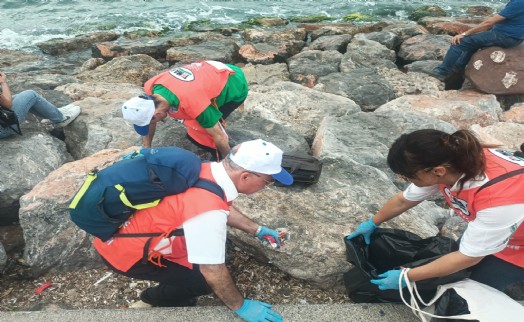Dünya Çevre Günü’nde Körfez temizliğine gönüllü destek
