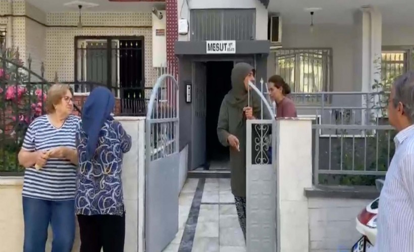Eşini kızının önünde silahla öldürdü!