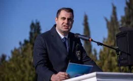 Güç'ün görevden alınmasına İzmirli siyasilerden tepki!