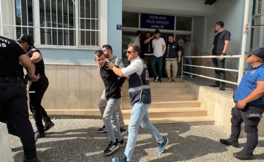 İnternette tanıştığı kadının davetiyle gittiği evde darbedildi; 7 tutuklama