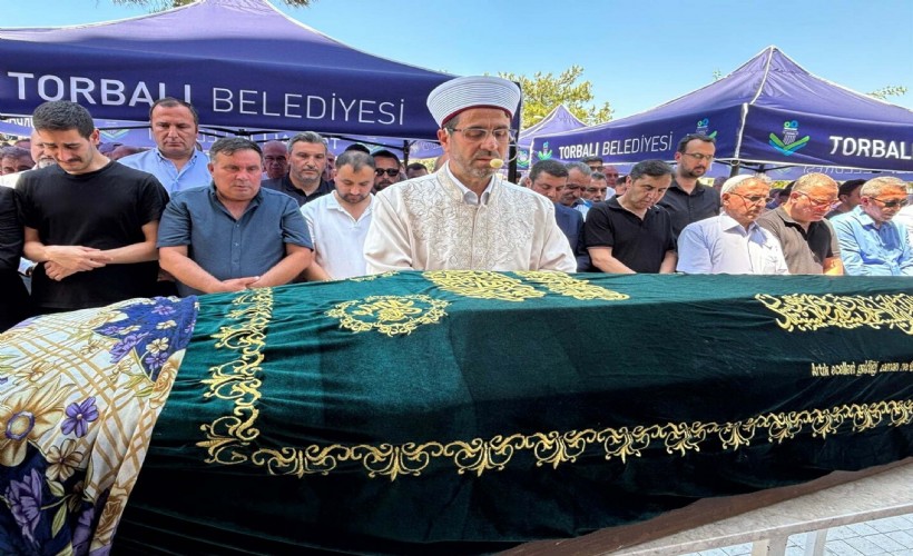 Irmak öğretmene İzmir'de acı veda: Gözyaşları içinde son yolculuğuna uğurlandı