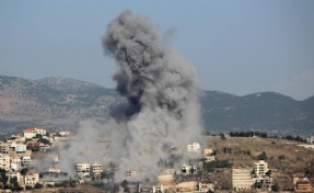 İsrail savaş uçakları, Lübnan'ın güneyindeki beldeleri bombalıyor