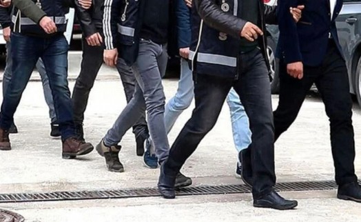 İzmir dahil 7 ilde dev operasyon: 6'sı avukat 54 gözaltı