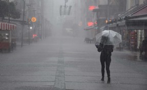 İzmir için gök gürültülü sağanak uyarısı!