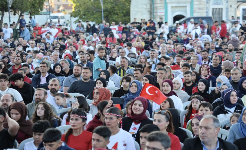 İzmir’de milli maç heyecanı