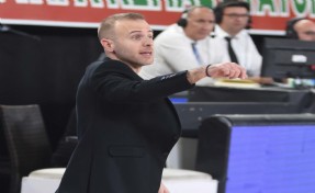 Karşıyaka'nın eski çalıştırıcısı Kipaş İstiklalspor'la anlaştı