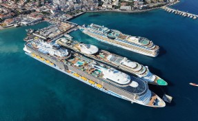 Kuşadası'na yine 10 bin 500 turist geldi!