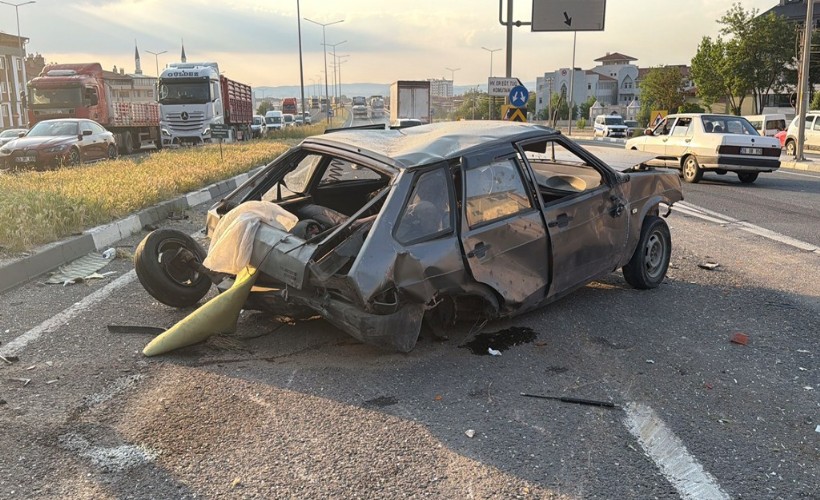 Kütahya’da feci kaza; 1 ölü, 2 yaralı