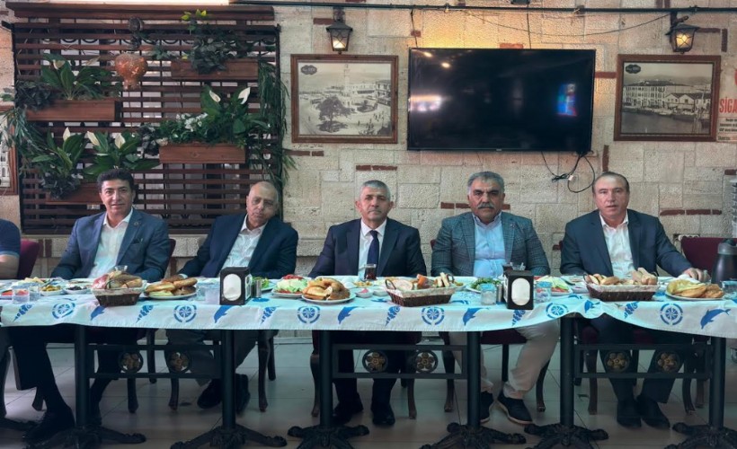 MHP İzmir’de ‘algı operasyonları ve provokasyon’ gündemiyle toplantı: Beraberliğimizi kimse bozamayacak!