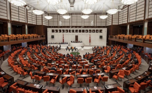 Meclis'te tansiyon yükseldi! DEM Parti ile İYİ Parti arasında 'Öcalan' tartışması