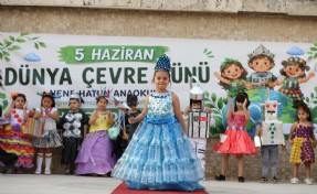 Menderes’te öğrencilerden duyarlı defile