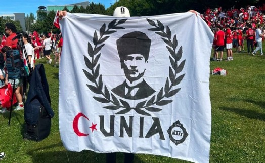 Milli maçta skandal yasak: Atatürk pankartı stada sokulmadı!